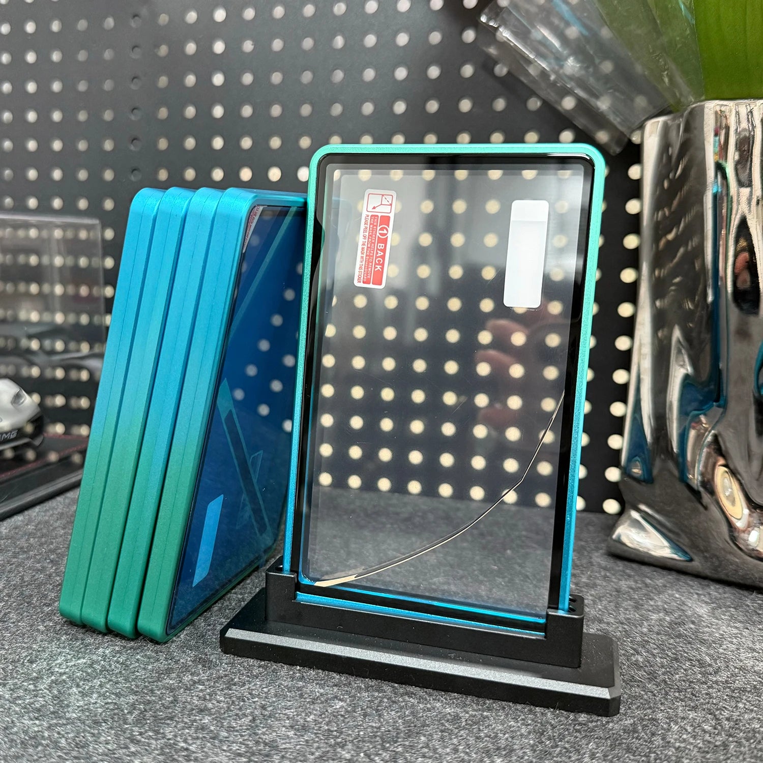 Metal Gradient Card Display Stand